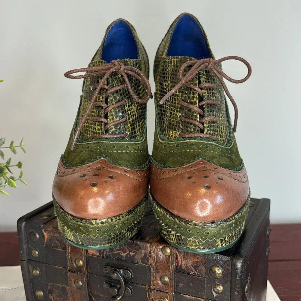 POETIC LICENSE Wild Safari wingtip wedges
EU Size 39 (8.5) New No Box - Picture 4 of 13